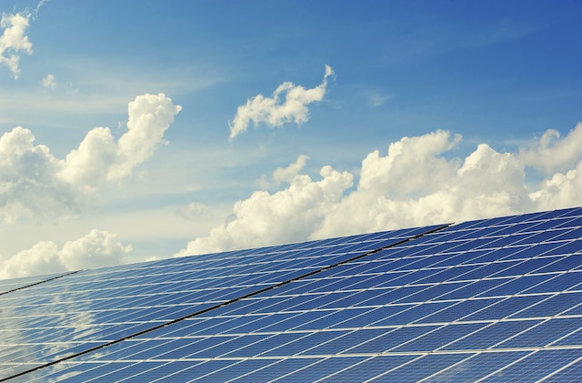 Energieprijzen omhoog? Kies voor zonnepanelen!
                
                                    zonnepanelen
